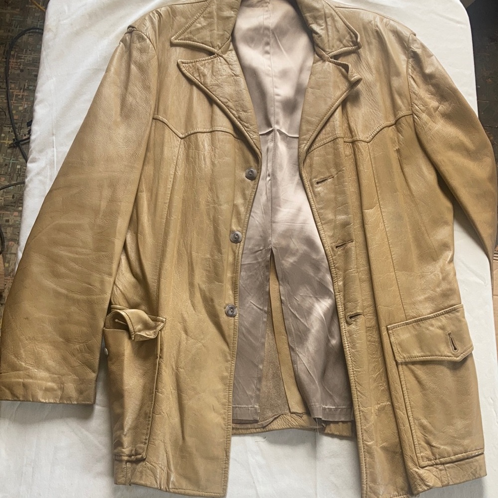Men’s and Vintage brown leather jacket